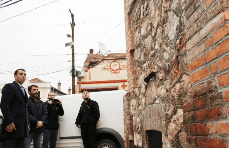 Ministri Gashi premton edhe 2 milionë euro për Qendrën Historike