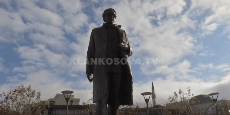 Shënohet ditëlindja e ish-Presidentit Rugova (VIDEO)