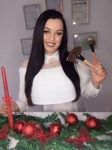 E kuqja dhe e arta, nuancat e grimit për këtë fundvit (VIDEO)