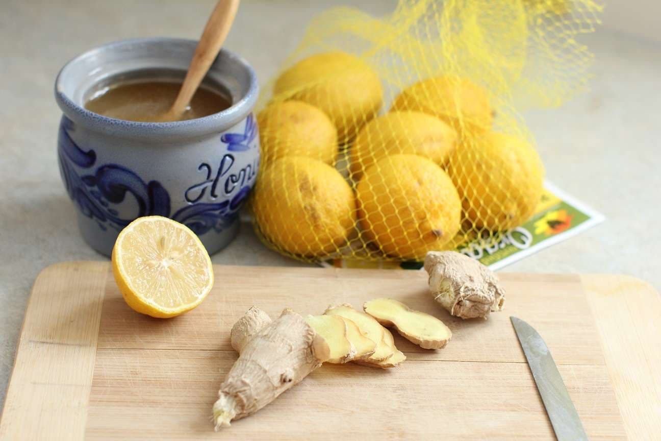 Tejkaloni dhimbjet e fytit me recetë natyrale