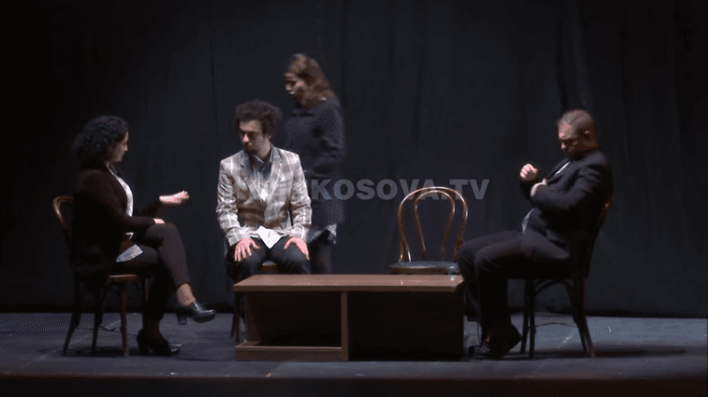 Shfaqje interaktive për dhunën seksuale (VIDEO)