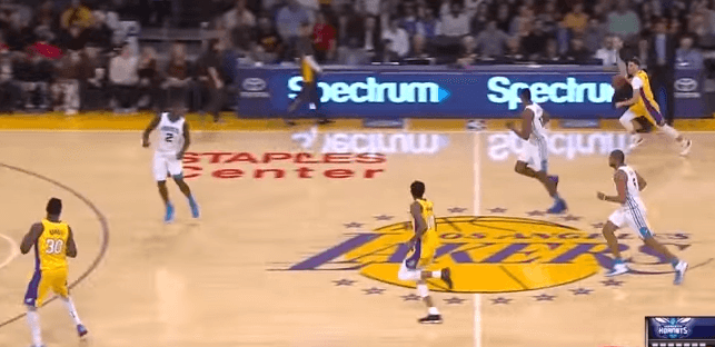Lakers humb në shtëpi (VIDEO)