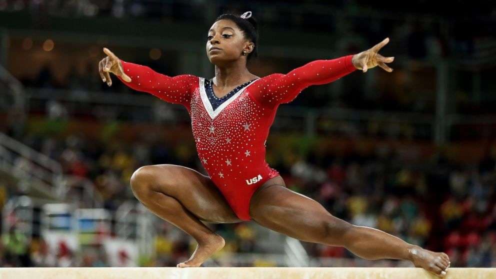 Simone Biles: U ngacmova seksualisht nga ish mjeku i ekipit (VIDEO)