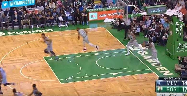 Boston mund Grizzlies (VIDEO)