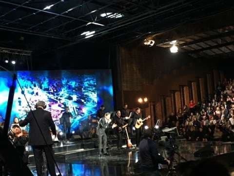 Koncert madhështor me 1000 spektatorë në jubileun e Sabri Fejzullahut në Klan Kosova