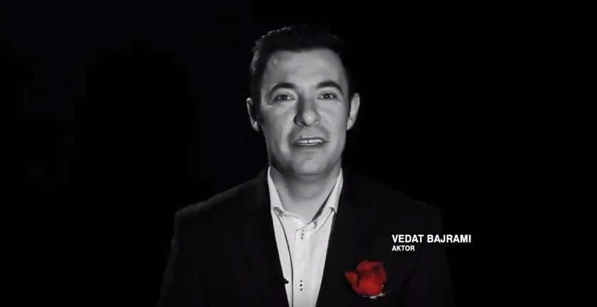 Dhuro një lule, çokollatë dhe kartolinë #PërNanën (Video)