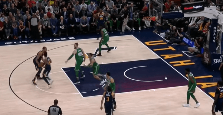 Utah mposhtet nga Boston (VIDEO)