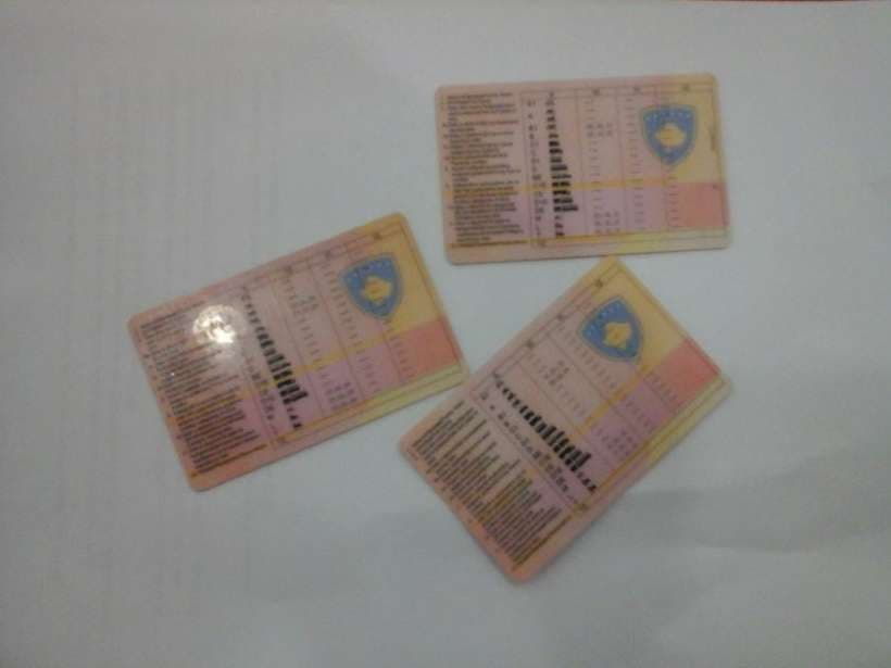 1 mijë e 408 serbë në veri i konvertuan patentë-shoferët në RKS