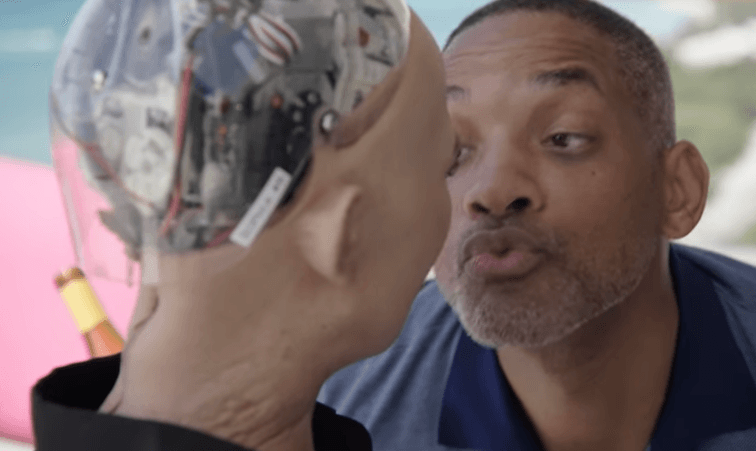 Roboti Sophia refuzon puthjen e aktorit Will Smith (VIDEO)