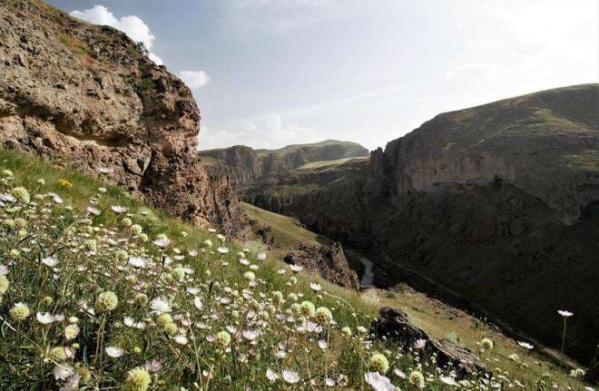 12 vendet që duhet t’i vizitoni – Shqipëria e para