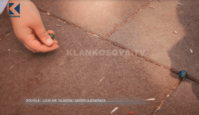 Loja me kilikera, lojë e panjohur për gjenerata e reja (VIDEO)