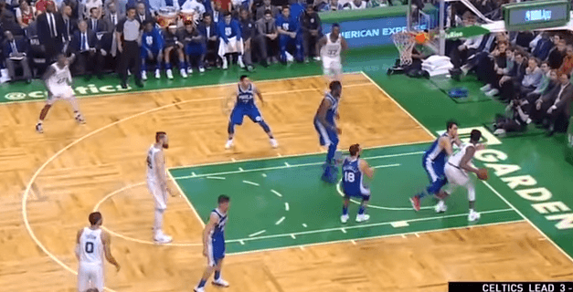 Bostoni lavdishëm në finalen e Lindjes (VIDEO)