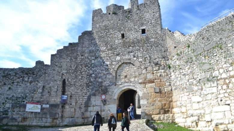 Kalaja e Beratit për katër muaj priti mbi 27 mijë turistë