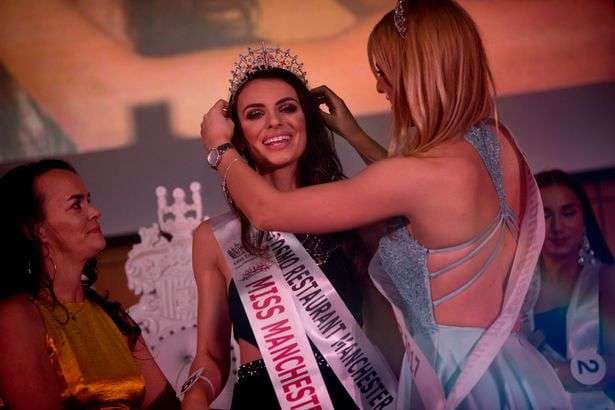 Nga një refugjate në Mbretëreshë të Bukurisë, kosovarja zgjidhet Miss Manchester (FOTO)