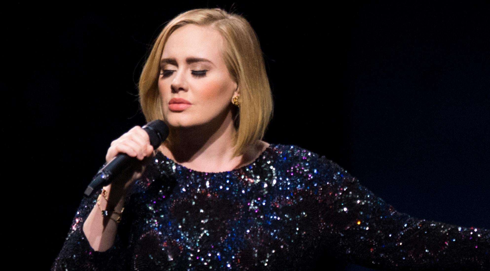 Adele paralajmëron lansimin e albumit në shtator (VIDEO)