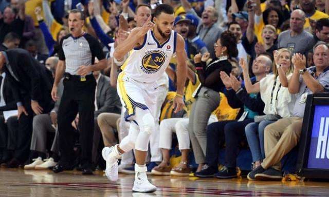 NBA, Warriors dominojnë Rockets