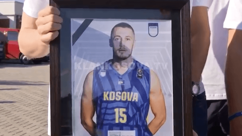Varroset basketbollisti Gazmend Sinani (VIDEO)
