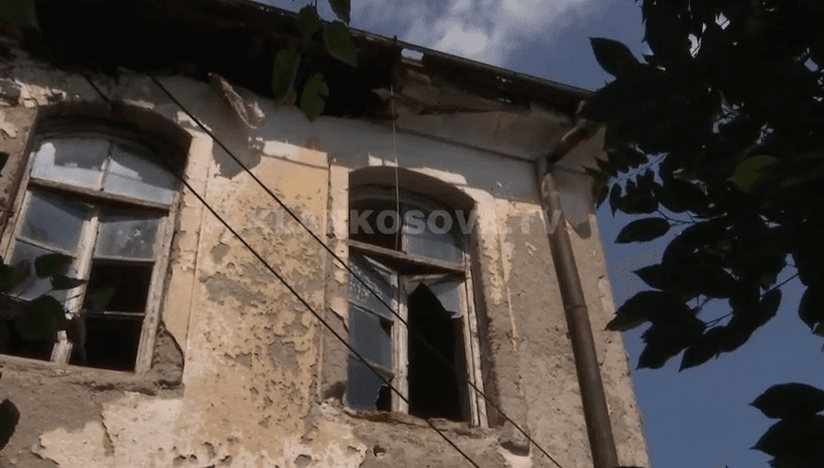 Restaurohet shkolla e parë shqipe në Prishtinë (VIDEO)