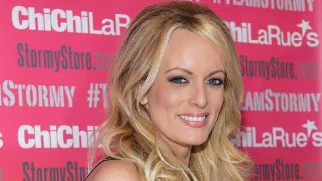 Arrestohet Stormy Daniels