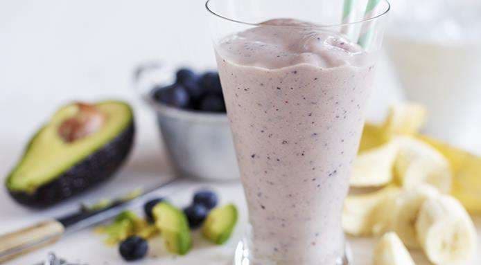 Smoothie me banane dhe avokado