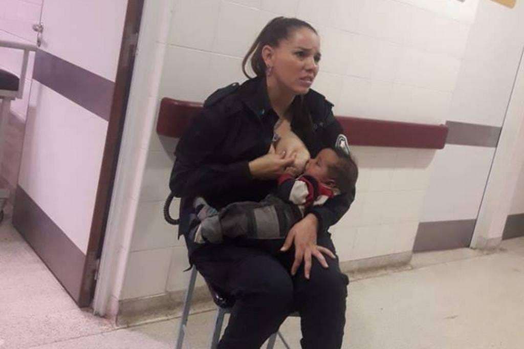 Policja heroike i jep gji foshnjës së kequshqyer të dërguar në spital
