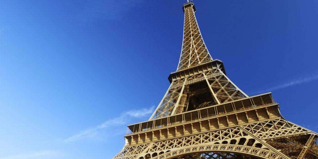Mbyllet Kulla Eiffel për vizitorët (VIDEO)