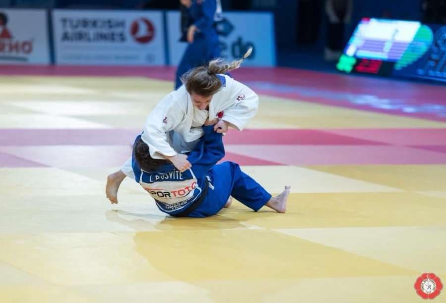 Distria Krasniqi kualifikohet në gjysmëfinale në Budapest