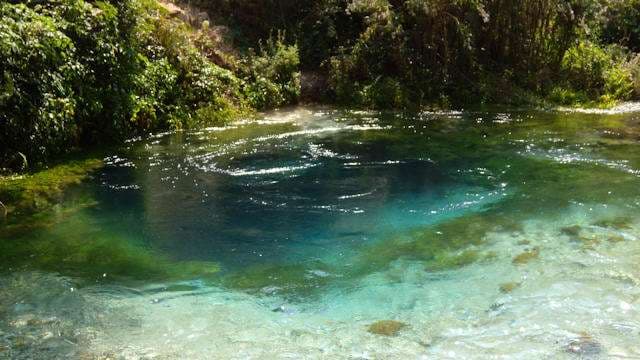 “Syri i Kaltër”, rruga shqetësim për turistët (VIDEO)