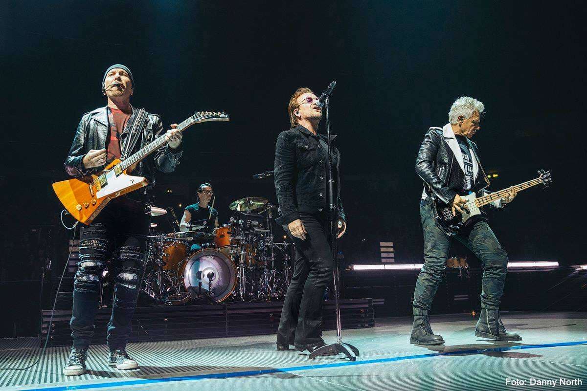 Bono i U2 humbet tërësisht zërin gjatë koncertit në Berlin (VIDEO)
