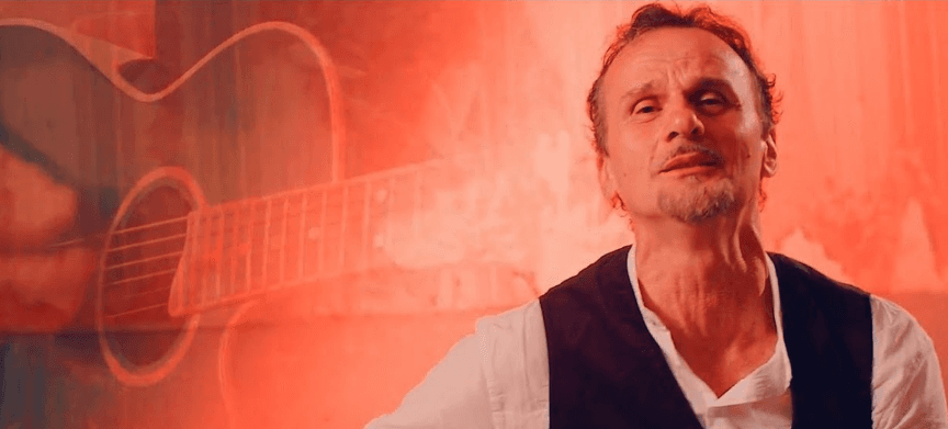 Rikthehet në skenë Qazim Menxhiqi (VIDEO)