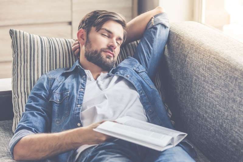 A e dashuroni dhe ju gjumin e pasdites - shkenca e shpjegon pse
