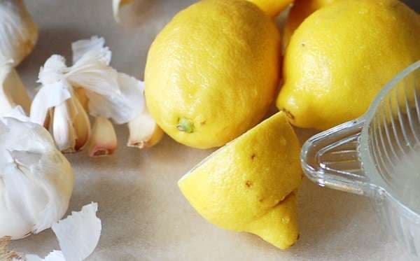 Hudhër e limon për fytyrë pa njolla kafe