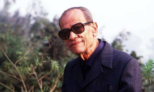 Zbulohen dorëshkrime të nobelistit egjiptian Naguib Mahfouz