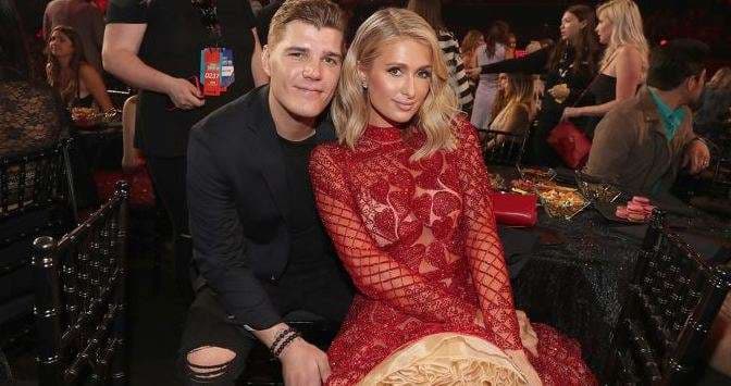 Merr fund fejesa e Paris Hilton dhe Chris Zylka