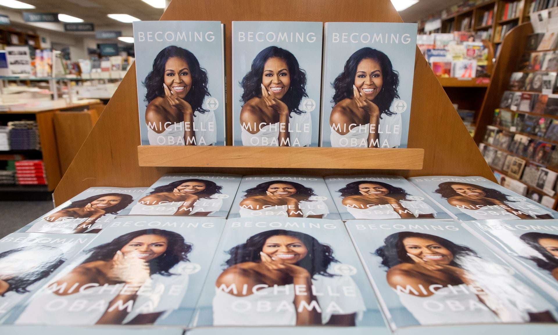 “Becoming” nga Michielle Obama, libri më i shitur i vitit