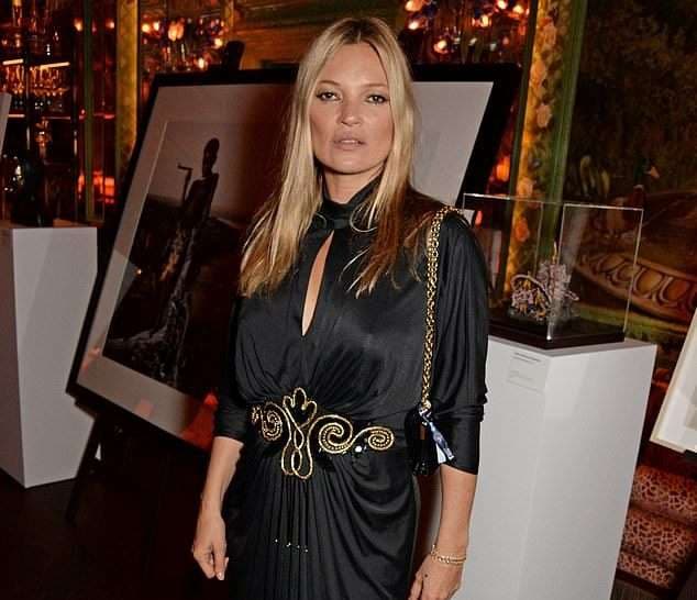 Kate Moss shijon mbrëmjen me të dashurin (FOTO)