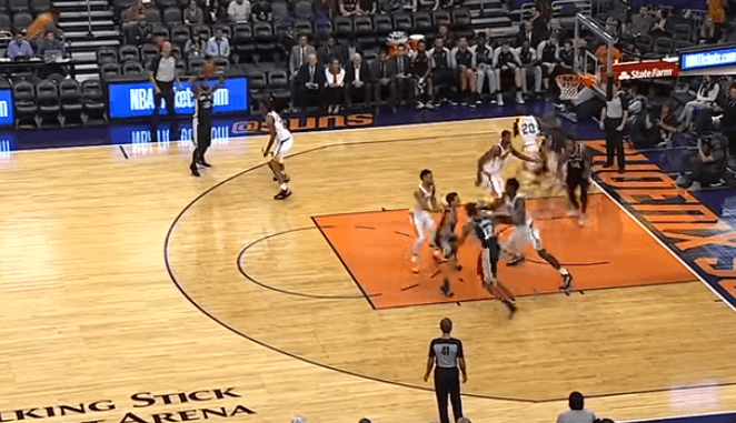 Spurs fitojnë ndaj Suns (VIDEO)