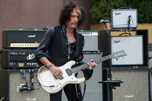 Joe Perry i Aerosmith anulon turneun pas vizitës së fundit në spital