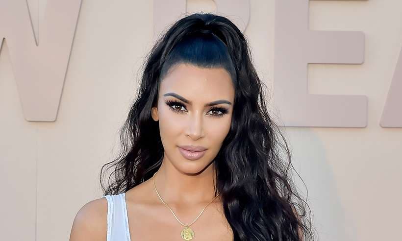 Kim Kardashian iu kthen përgjigje adhuruesëve që e kritikuan për frigoriferin e shtëpisë