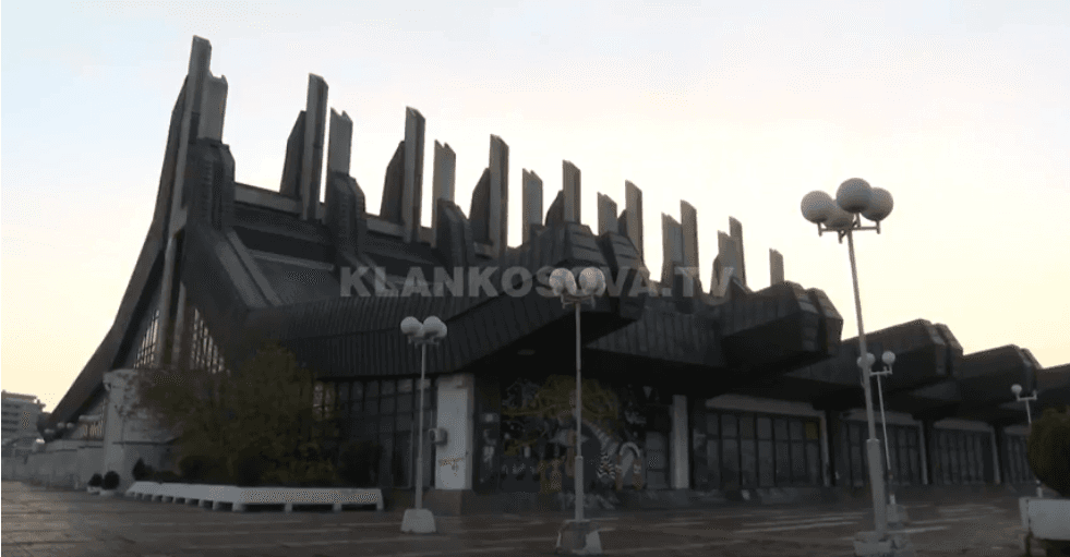 Prokuroria e konfirmon aksionin në Pallatin e Rinisë, janë arrestuar dy persona