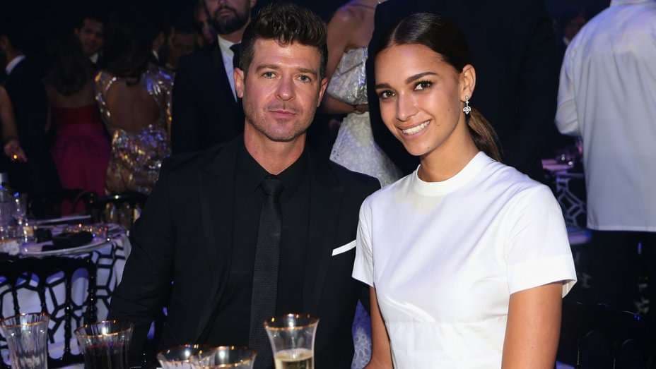 Robin Thicke dhe e dashura e tij humbasin shtëpinë pas zjarrit në Kaliforni