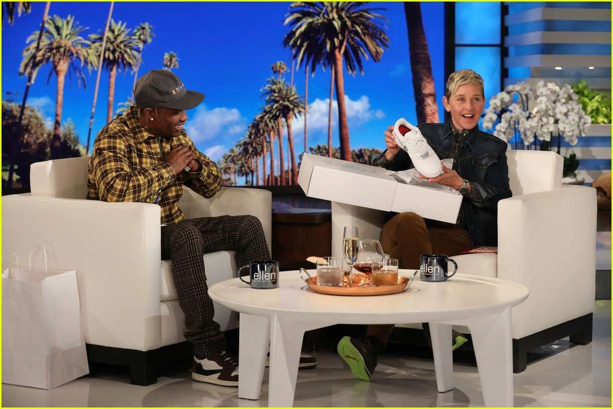 Travis Scott flet për vajzën e tij Stormi