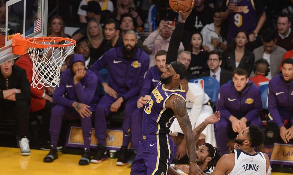 Lakers fitojnë ndaj Wolves (VIDEO)
