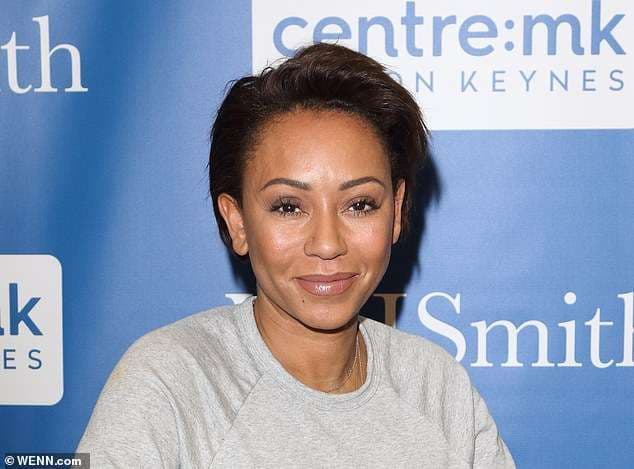 Mel B vazhdon me promovimin e librit të saj