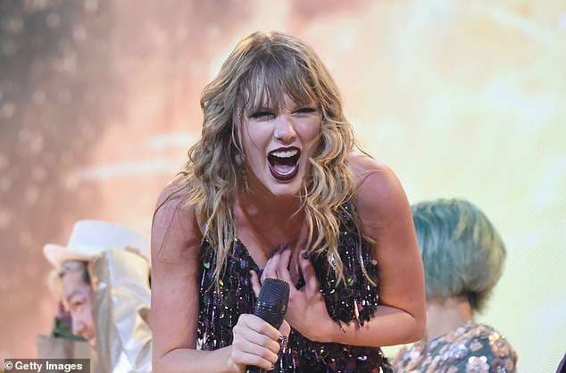 Swift për herë të tretë fiton albumin më të mirë të vitit në Billboard