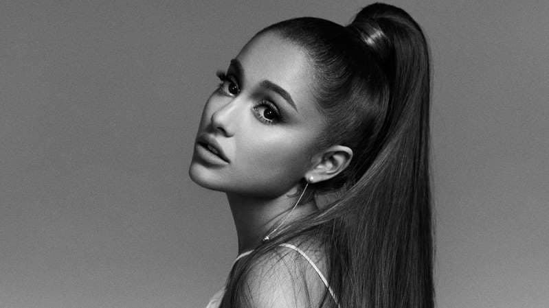 Ariana Grande tregon pse ka qenë në lidhje me shumë meshkuj të famshëm