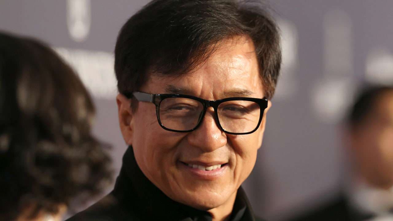 Jackie Chan flet për tradhtinë ndaj gruas: Kam bërë një gabim serioz