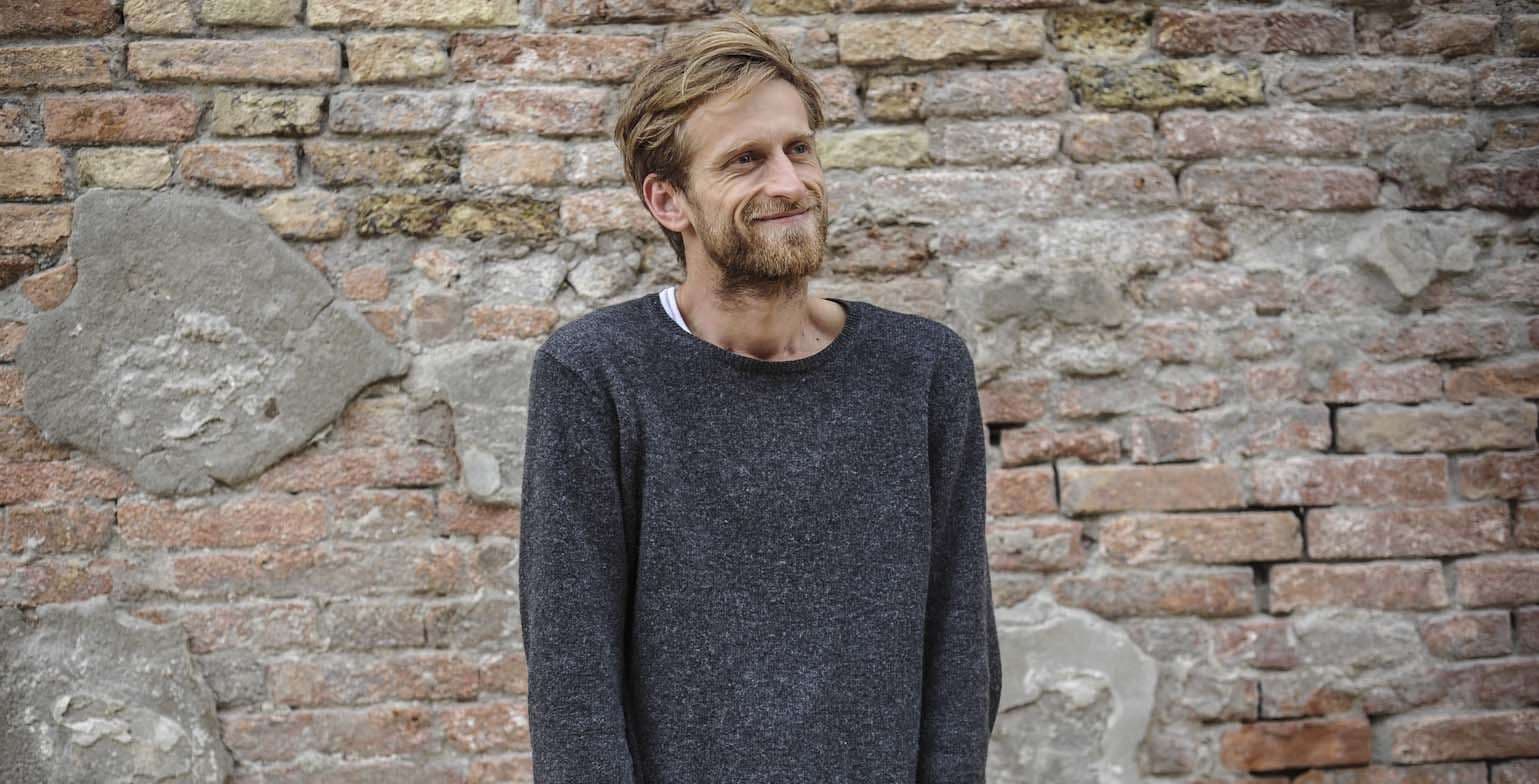 Petrit Halilaj - djaloshi refugjat i luftës që arriti kulmin e artit botëror