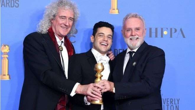 ''Bohemian Rhapsody'' dhe Rami Malek fitues të papritur në Golden Globe Awards (VIDEO)