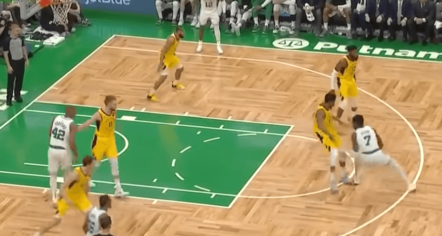 Boston me fitore ndaj Indiana (VIDEO)